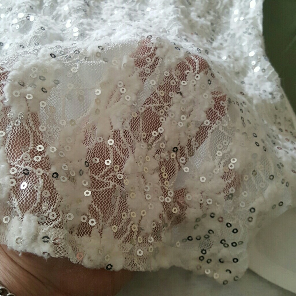 🥳 Bundle of 2 Sparkly Racerback Tanks - Picture 4 of 4